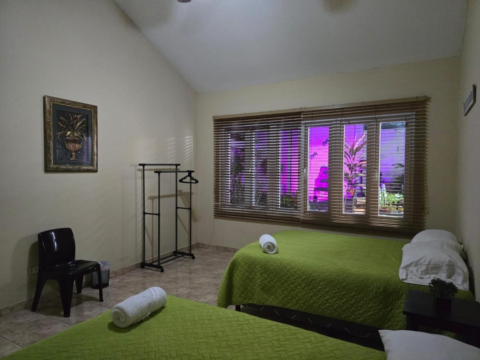 Hostal Casa Luna Santa Ana Eksteriør bilde