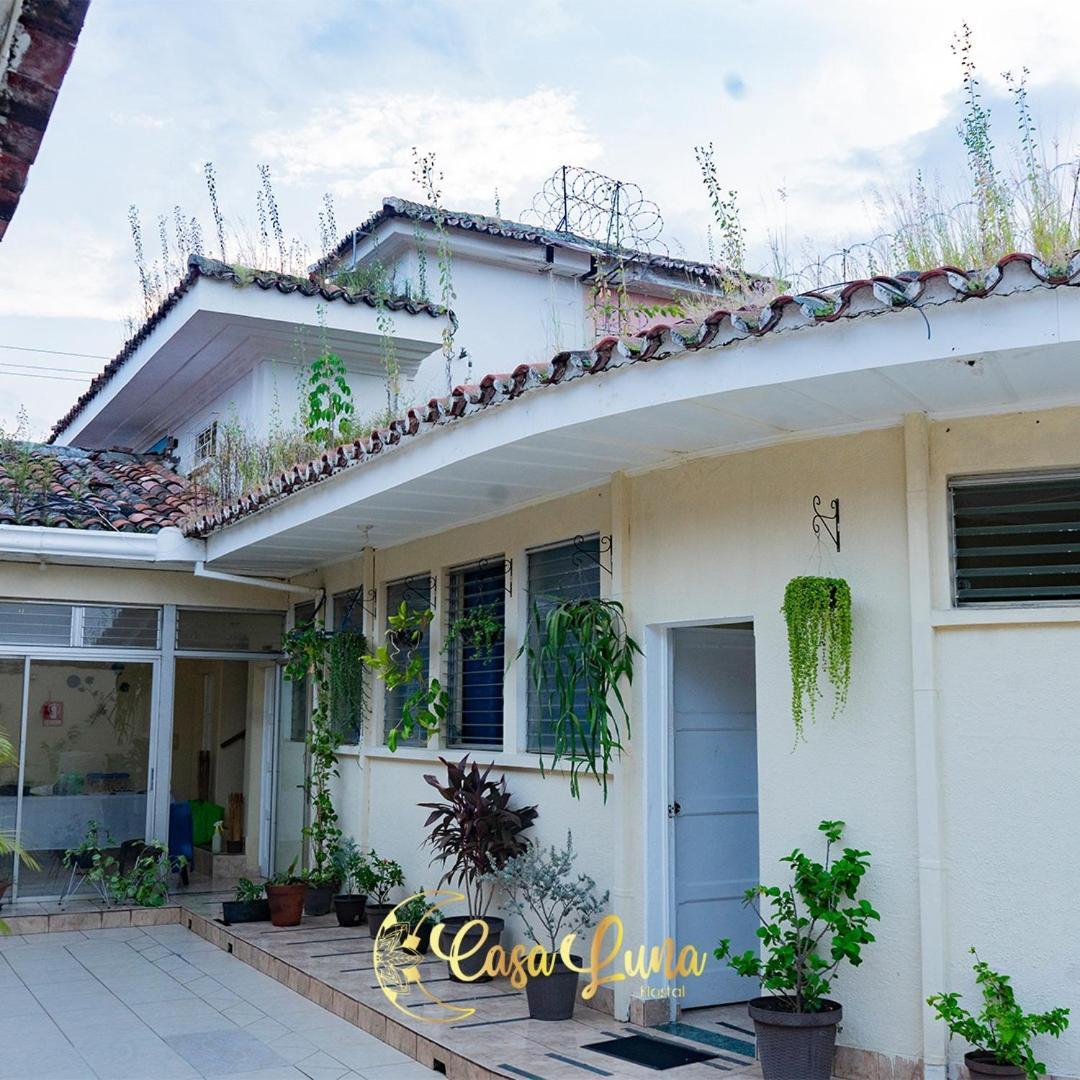 Hostal Casa Luna Santa Ana Eksteriør bilde