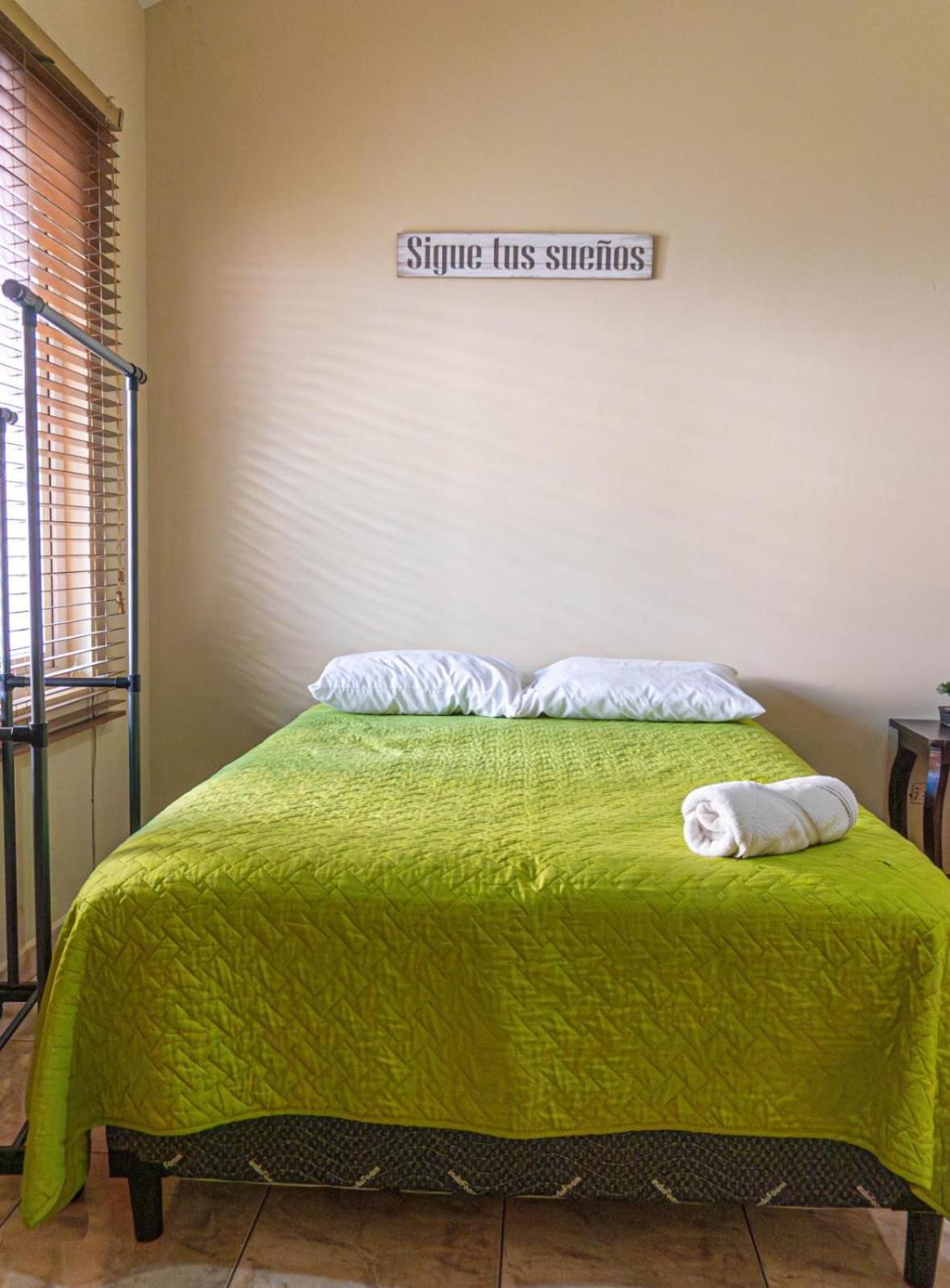 Hostal Casa Luna Santa Ana Eksteriør bilde